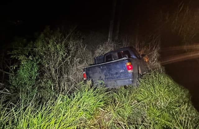 Suspeito foge a pé da polícia depois de perseguição
