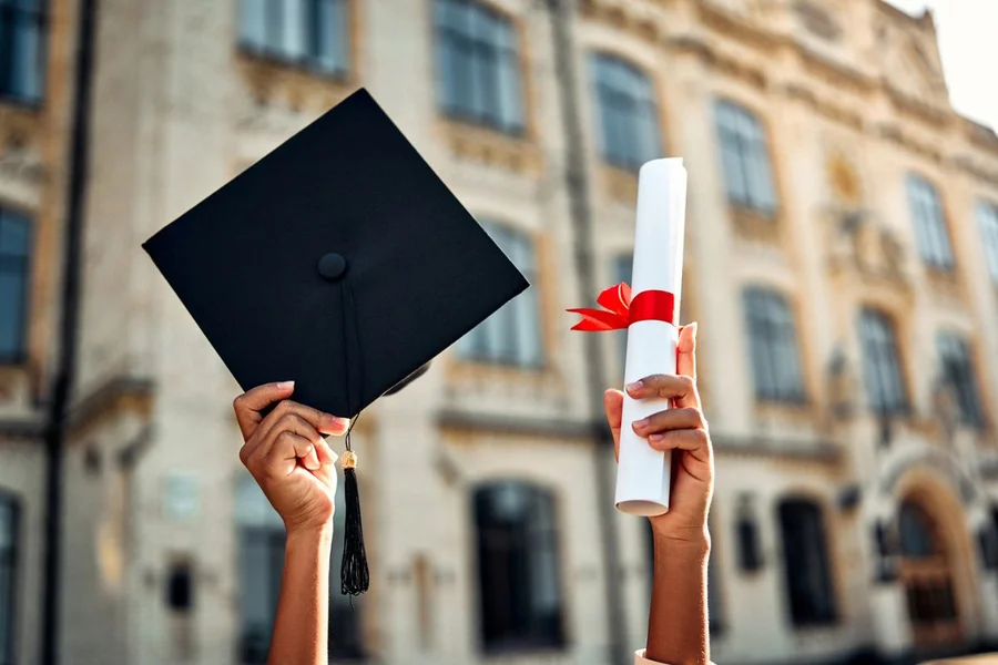 Santa Catarina consolida cenário positivo para trabalhadores com ensino superior (Foto por Getty Images)
