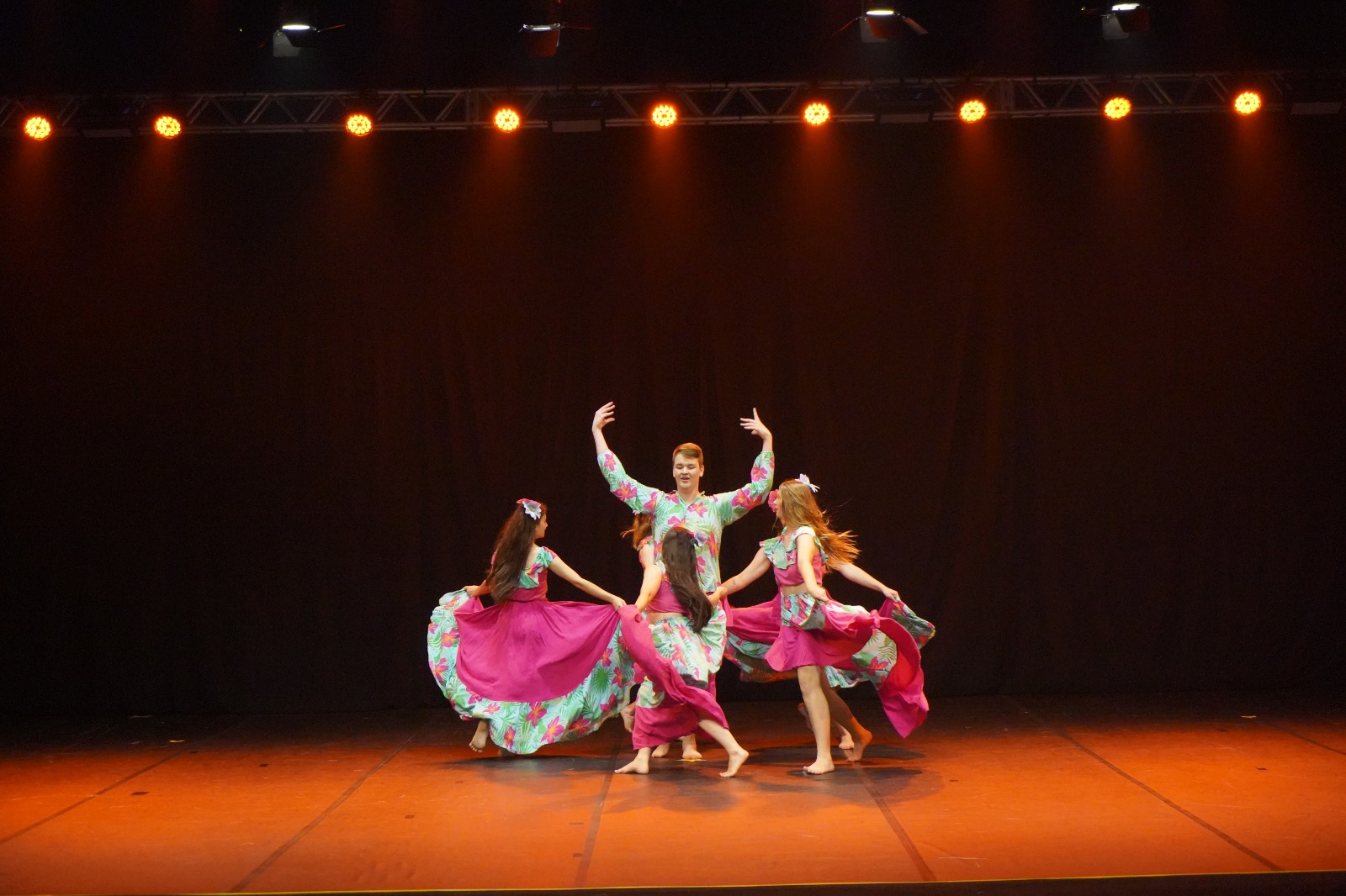 Maravilha entra no ritmo da cultura com etapa classificatória de festival estadual de danças populares