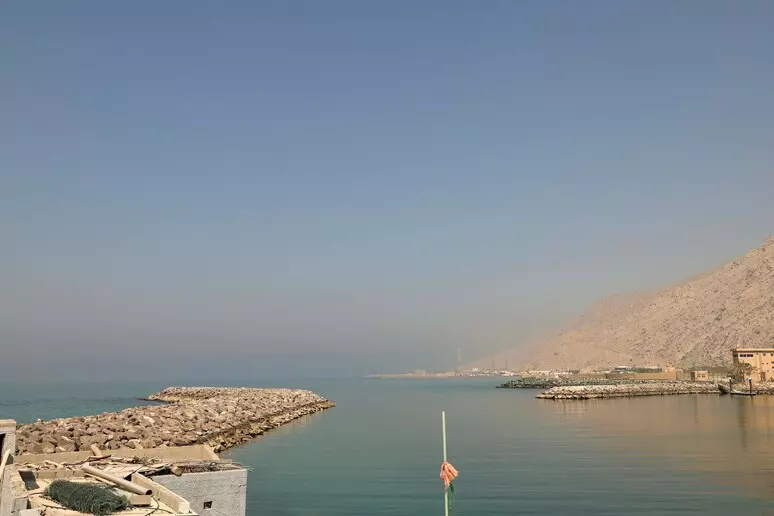 Irã condiciona reabertura de Ormuz ao fim da guerra