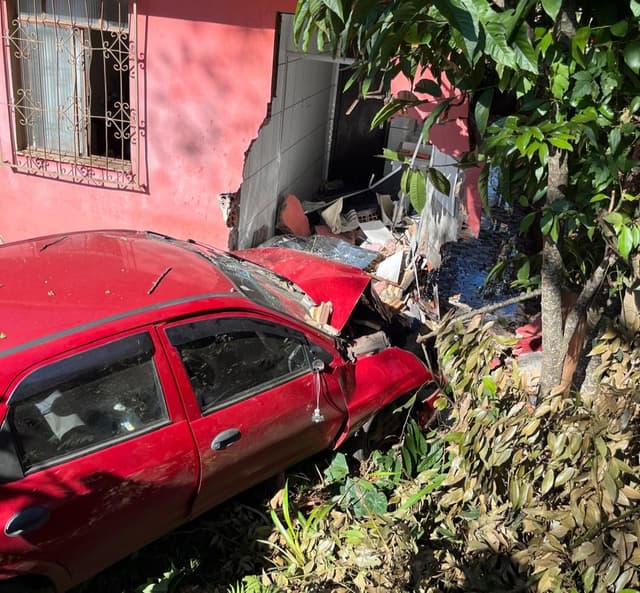Idoso é atropelado fatalmente em sua residência