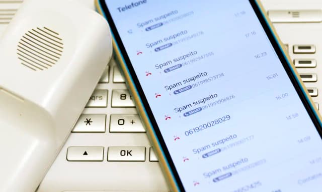 Golpe do falso gerente por telefone acende alerta em clientes de bancos no Brasil